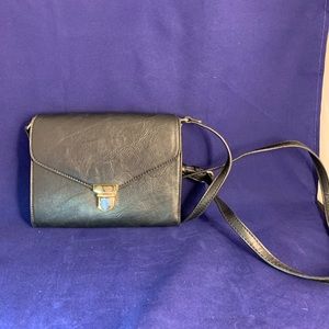 Black crossbody purse